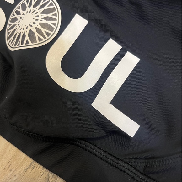 Lululemon Soulcycle Black Bra Size: 4 - Picture 2 of 4